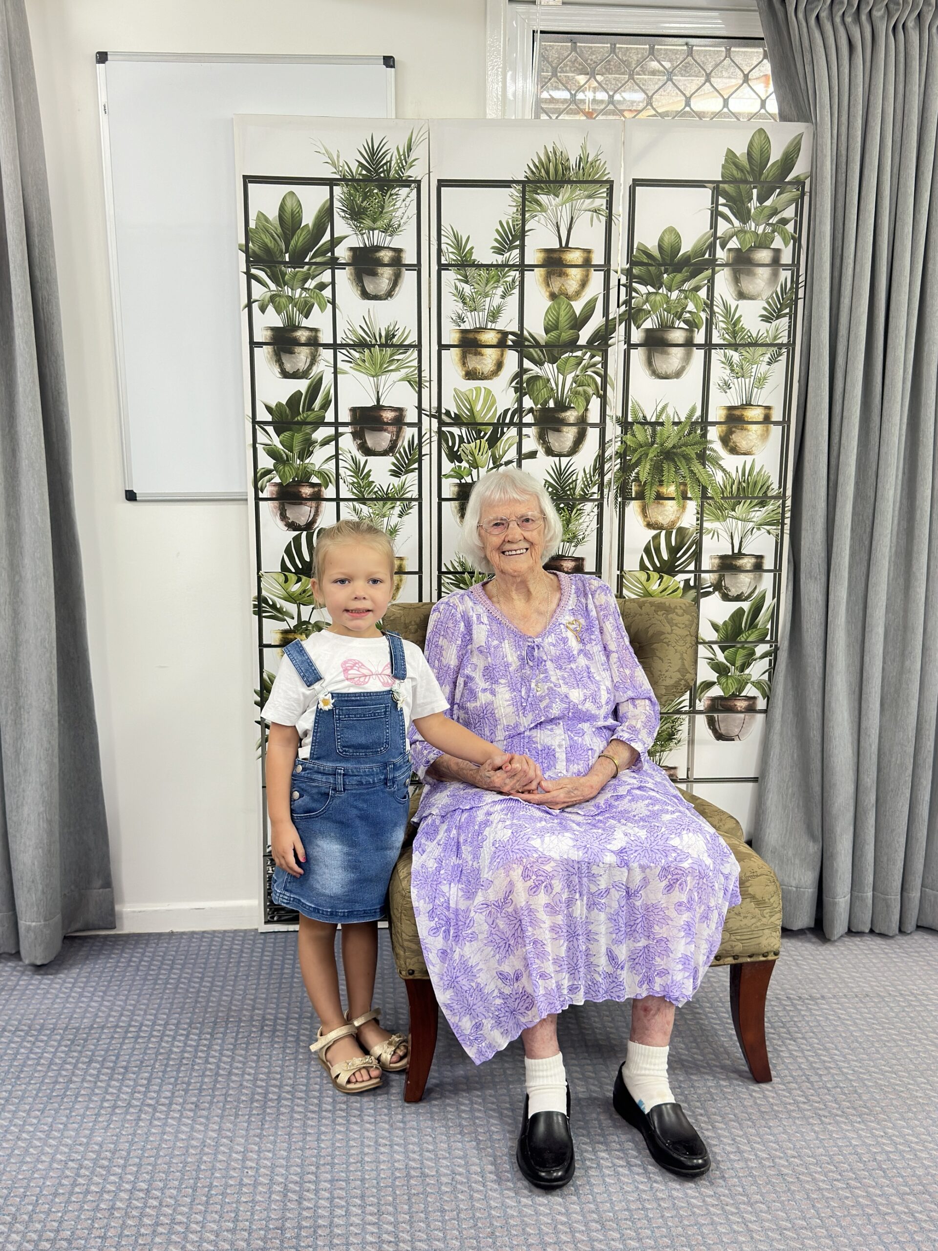 Five generations of the Mayers family gather at Sundale