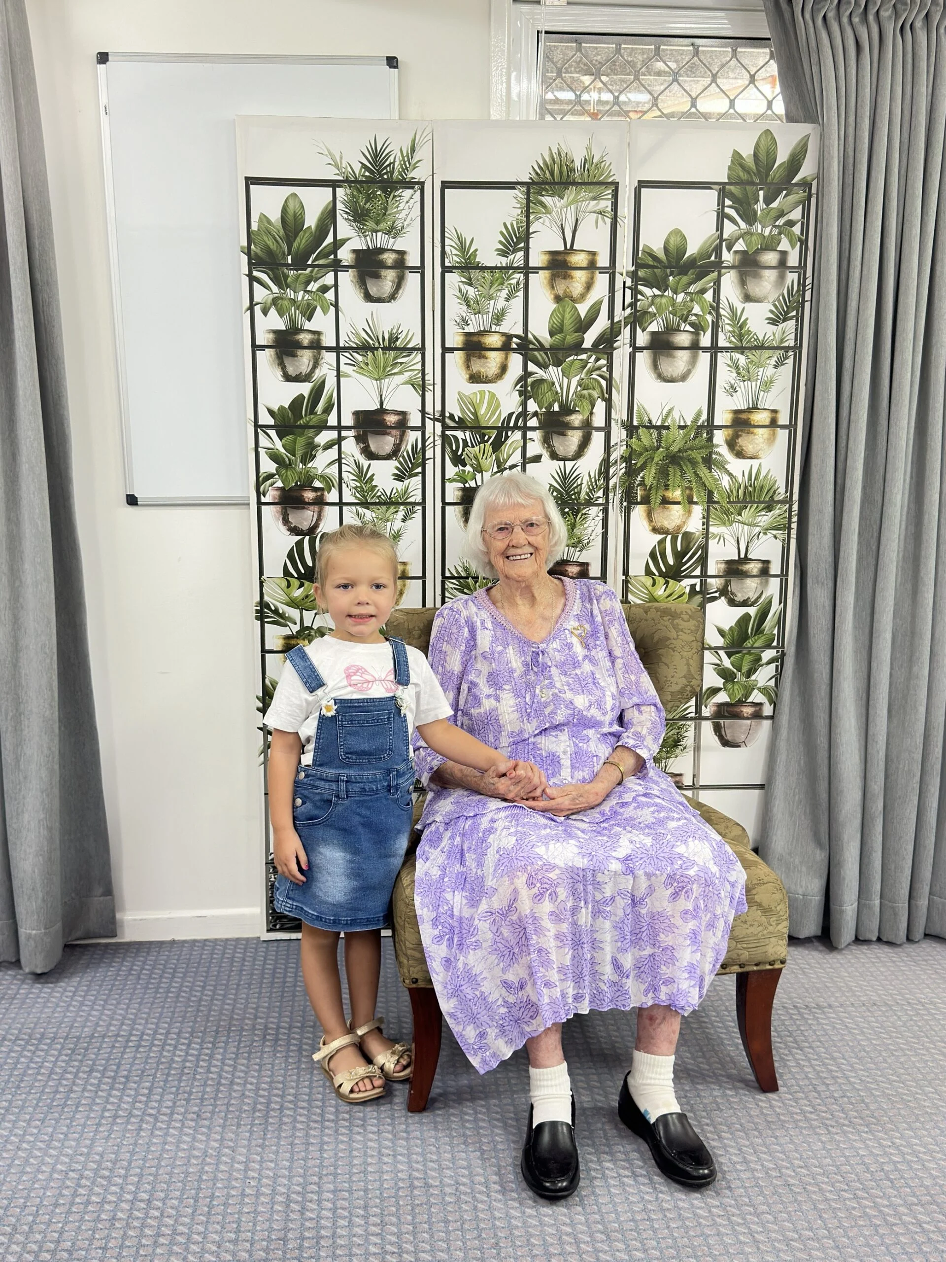 Five generations of the Mayers family gather at Sundale